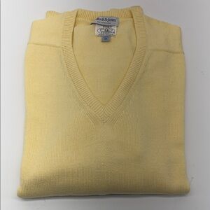 Paddock & Jones Men's V-Neck Sweater in Soft Yellow